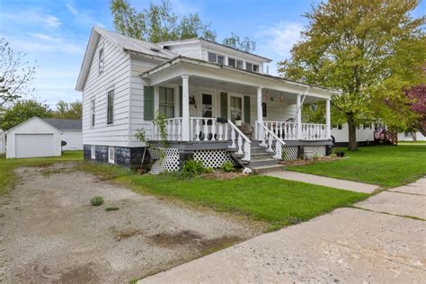 homes for sale oconto wi